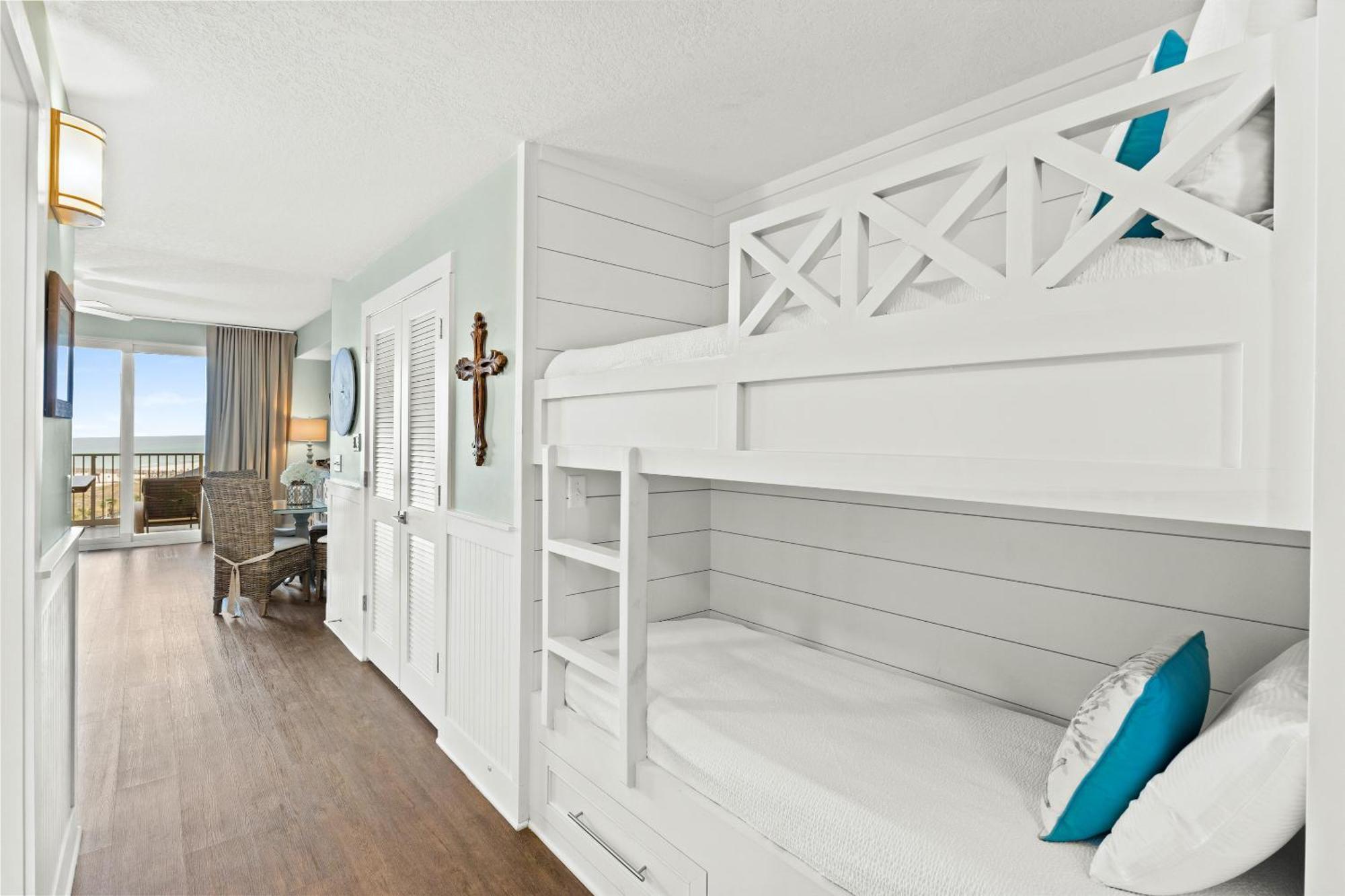 Calypso Tower 3 *